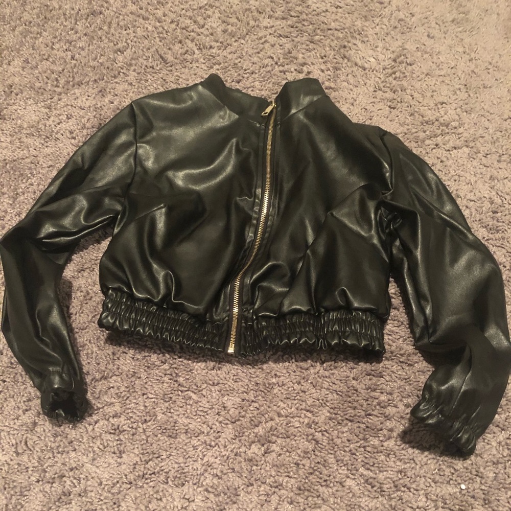 Faux leather cropped jacket